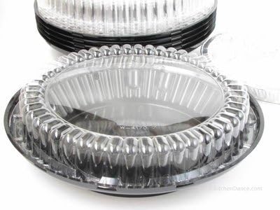 KitchenDance D & W Fine Disposable Pie Carrier with Clear Low Dome Lid - 9 Inches Reusable Pie Carrier for pies and Cupcakes - Perfect for Storing, Preparing Food - WJ40, 10 Count
