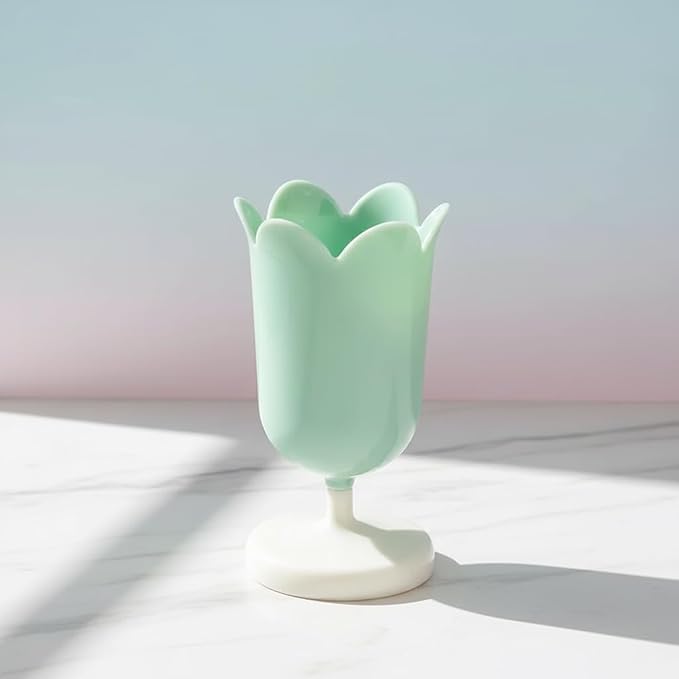 Plastic Tulip Pen Holder Cute Pens Cup for Desk Pen Brush Organizer Office Stationery Supplies Home Decor Desk Supplies Holders and Dispensers (Green)