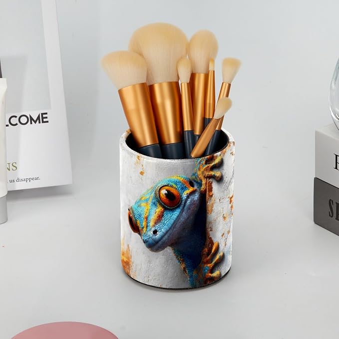 Vibrant Blue Gecko Pen Holder Pencil Organizer for Desk, 3.1” x 3.1” x 3.9” Pencil Cup Office Supplies, Large Capacity Cute Pen and Makeup Brush Holder for Home, School, Desktop