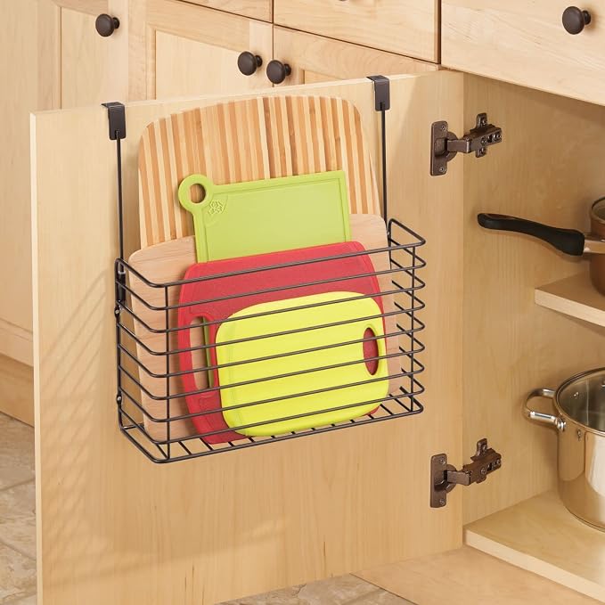 mDesign Over The Cupboard Hanging Storage Basket – Metal Bakeware Organiser and Cutting Board Holder – Excellent Kitchen Storage Solution – Bronze