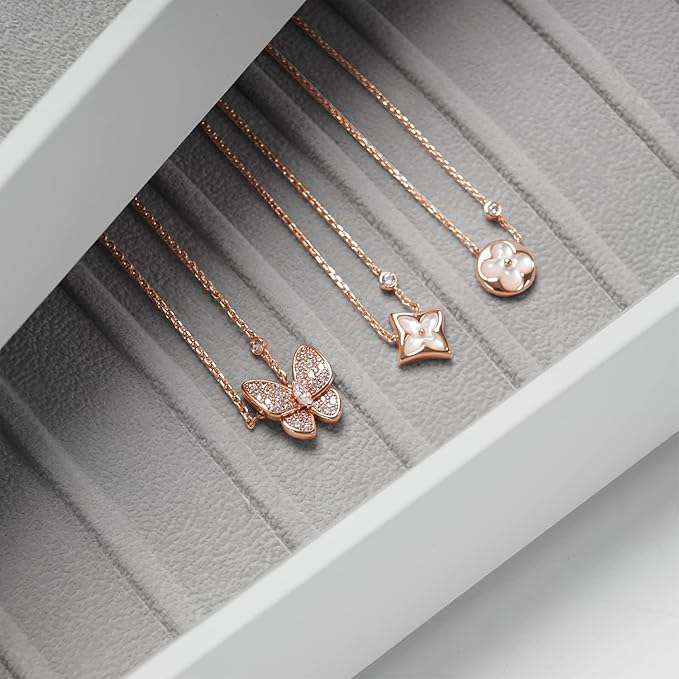 Oirlv Leather 13-Slot Necklace Display Tray White | Stackable Design, Saves Space, Suitable for Women Who Have A Fixed Dressing Table Or Drawer Space.