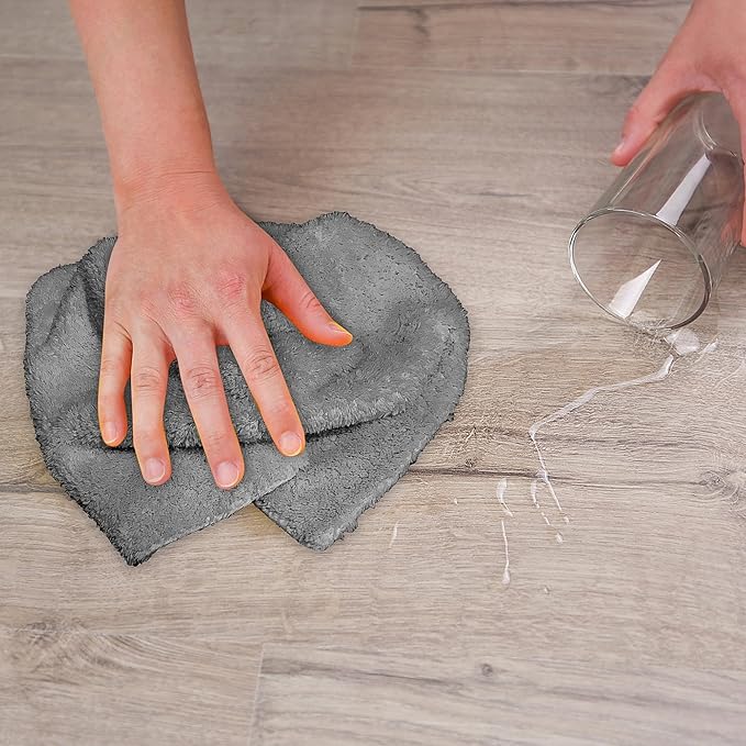 Towelogy® Super Absorbent Microfibre Cloth | Absorbs Over 10 Times its Weight in Water | Sponge-Like Absorbency | Multipurpose Scratch-Free Cleaning Cloth for Household Use (Grey)