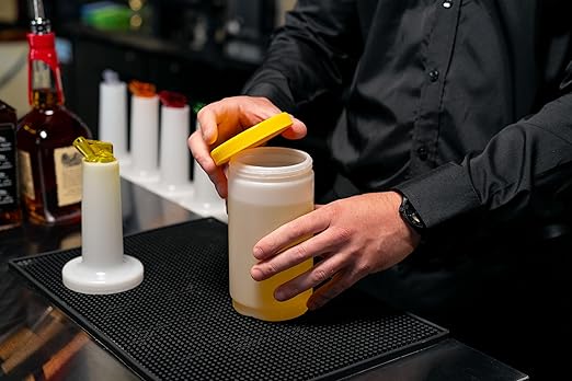 Carlisle FoodService Products Stor N' Pour Quart Container for Bar, Kitchen, And Restaurant, Plastic, 1 Quart, White, (Pack of 12)