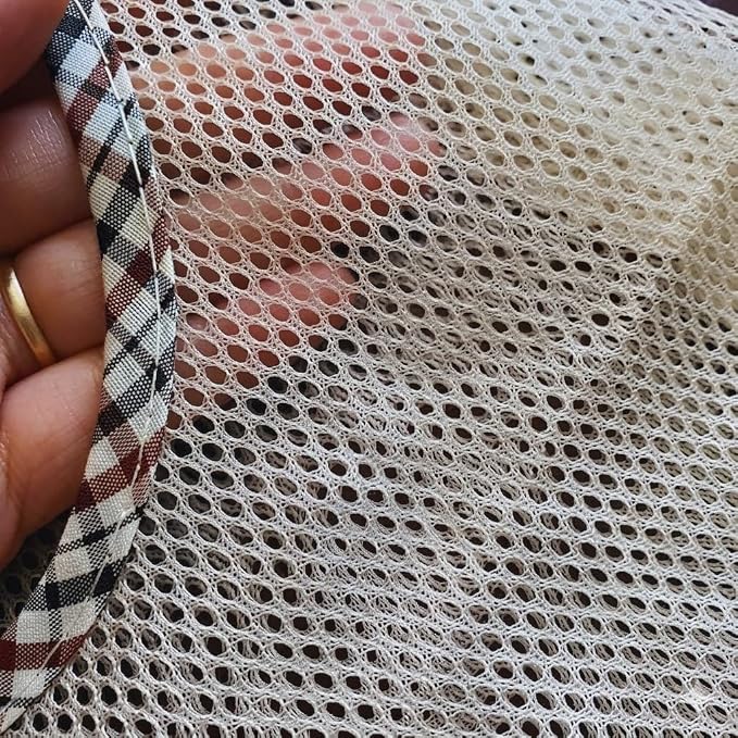 Durable Reusable Hanging Storage Mesh Bags for Fruits, Vegetables, Garlic, Ginger & Potatoes, Kitchen Storage Mesh Bag, Breathable Storage Bags for Pantry, Home Decor & Kitchen Decor (2 white bags)