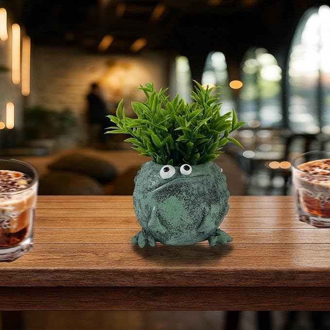 Frog Pen Holder for Desk, Cute Resin Flower Pot & Pencil Cup, Holds 10 Pens, Vintage Stacked Frog Figurine with Removable Grass, Desk Organizer for Office Home Decor, Unique Gift